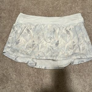 Lululemon patterned tennis skirt